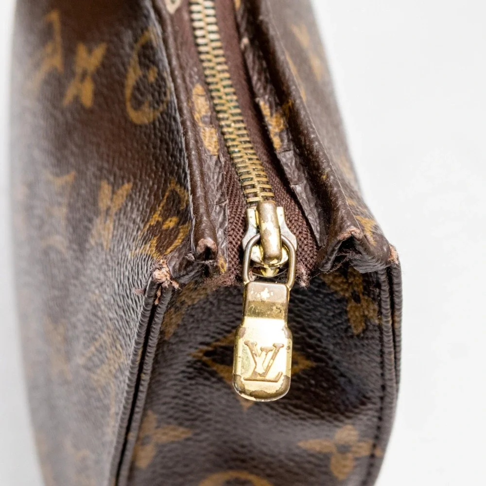 Louis Vuitton auth louis